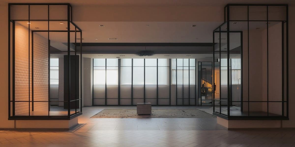 Intérieur rénové haut de gamme, verrières et grandes ouvertures
